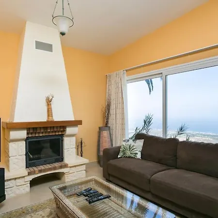 Beautiful With Stunning View *